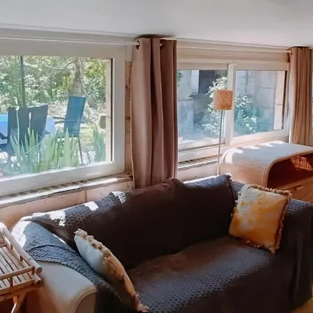 Pavillion, La Planette Tatil Evi *